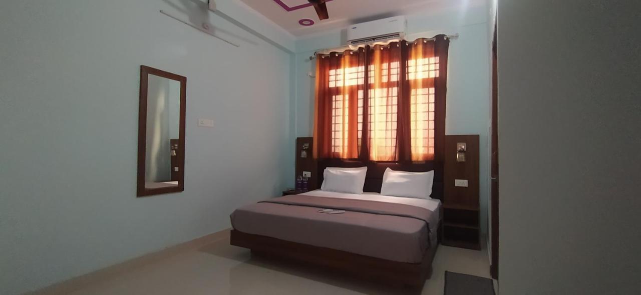 Hotel Comfort Inn Homestay Dehradun Exterior photo